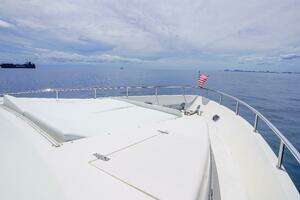 2001 Motor Yacht 82MY thumbnail 7