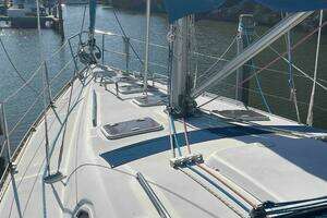 2006 Beneteau 393 thumbnail 14