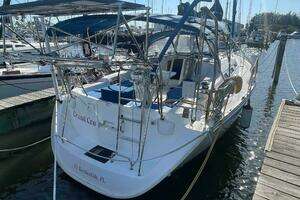 2006 Beneteau 393 thumbnail 18