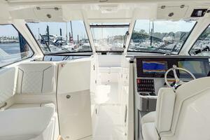 36ft Pursuit Yacht For Sale