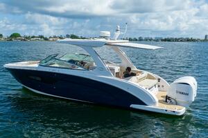 33ft Regal Yacht For Sale
