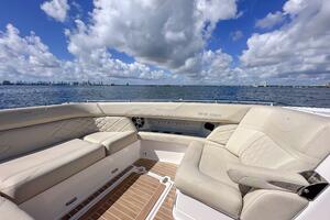 33ft Regal Yacht For Sale