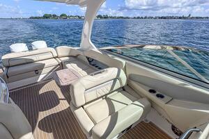 33ft Regal Yacht For Sale