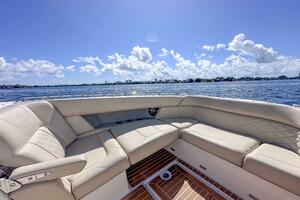 33ft Regal Yacht For Sale