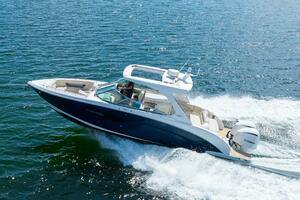 33ft Regal Yacht For Sale