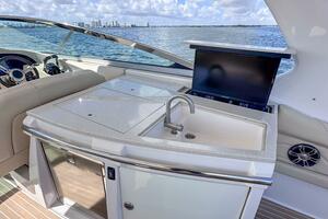 33ft Regal Yacht For Sale