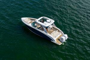 33ft Regal Yacht For Sale