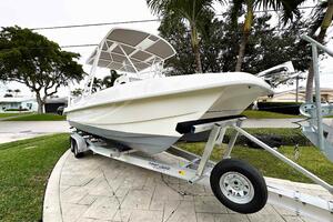 26ft Twin Vee Yacht For Sale