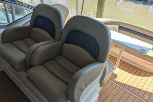 2004 Sea Ray 340 Sundancer thumbnail 12