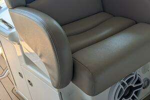 2004 Sea Ray 340 Sundancer thumbnail 13