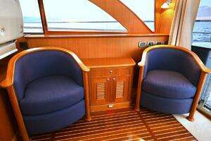 2014 Hunt Yachts thumbnail 15