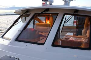 Windshield And Hadtop Detail