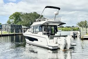 34FT (10.44M) JEANNEAU