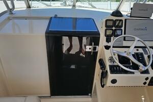 Less Worries 30ft Pursuit Yacht For Sale