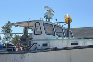 28' Ellis Lobster windshield and wheelhouse top