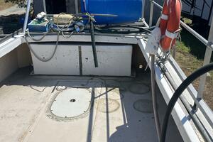 28' Ellis Lobster aft platform