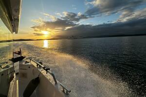 37ft Axopar Yacht For Sale