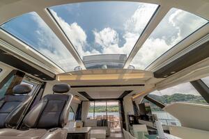 2017 Azimut 77 