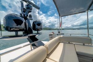 2017 Azimut 77 