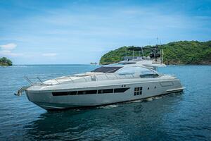 2017 Azimut 77 