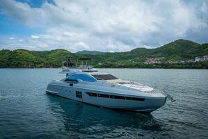 2017 Azimut 77 