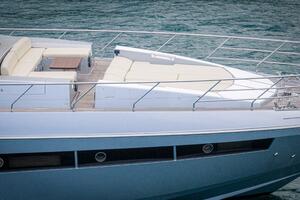 2017 Azimut 77 