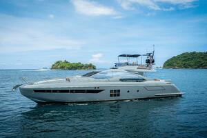 2017 Azimut 77 