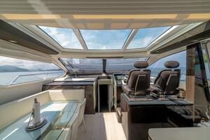 2017 Azimut 77 