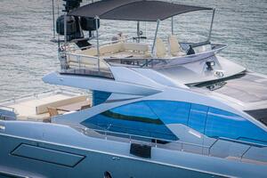 2017 Azimut 77 