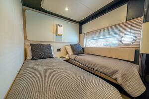 2017 Azimut 77 