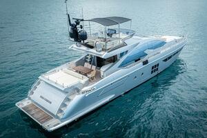 2017 Azimut 77 