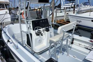 20ft Boston Whaler Yacht For Sale