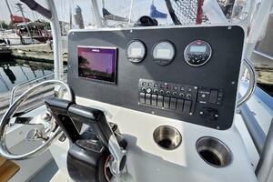 20ft Boston Whaler Yacht For Sale