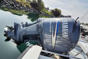 20ft Boston Whaler Yacht For Sale