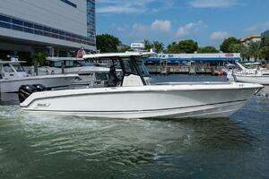 REEL DANCER 2023 Boston Whaler 330 Outrage Yacht For Sale in Fort Lauderdale FL