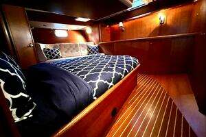 2000 Farr Pilothouse thumbnail 16