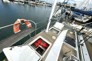 2000 Farr Pilothouse thumbnail 9