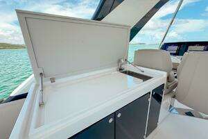 2024 Ferretti Yachts 580 thumbnail 27