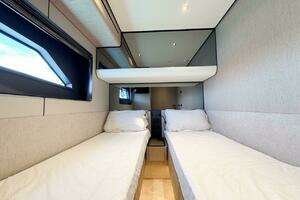2024 Ferretti Yachts 580 thumbnail 35