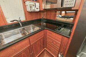 2002 Grand Alaskan Flushdeck thumbnail 23