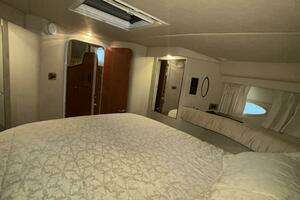 2000 Sea Ray 380 Aft Cabin thumbnail 31