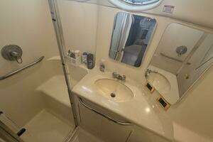 2000 Sea Ray 380 Aft Cabin thumbnail 43