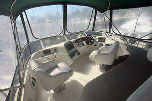 2000 Sea Ray 380 Aft Cabin thumbnail 13