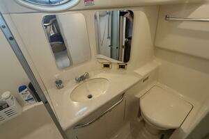 2000 Sea Ray 380 Aft Cabin thumbnail 42