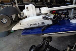 18ft Tracker Yacht For Sale