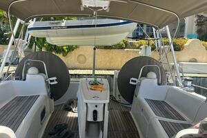 HYDRO THERAPY 50ft Beneteau Yacht For Sale