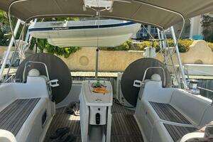 2013 Beneteau Oceanis thumbnail 4