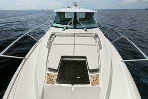 2022 Tiara Sport 43 LE