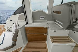 2022 Tiara Sport 43 LE