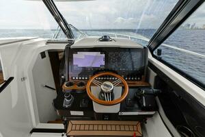 2022 Tiara Sport 43 LE